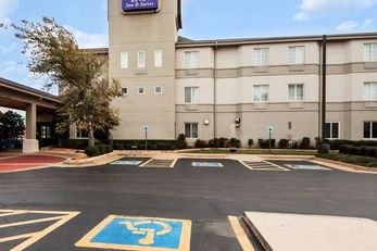 Sleep Inn & Suites near University