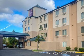 Sleep Inn and Suites Roseburg