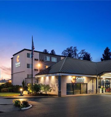 Comfort Inn & Suites Portland-West