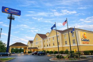 Comfort Suites Hotel