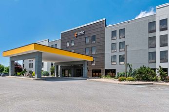 Comfort Inn and Suites York North