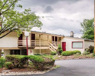 Econo Lodge Clarks Summit Scranton