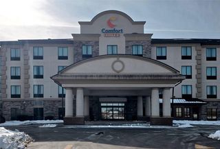 Comfort Suites