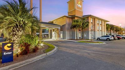 Comfort Inn and Suites Airport