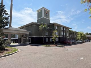 Comfort Inn and Suites Airport