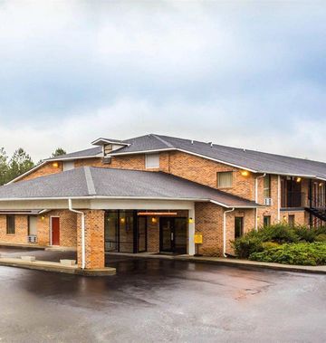 Econo Lodge Inn and Suites Lugoff