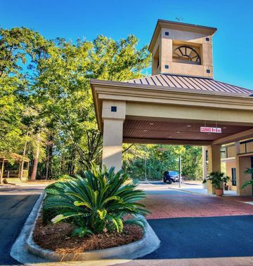 Clarion Inn