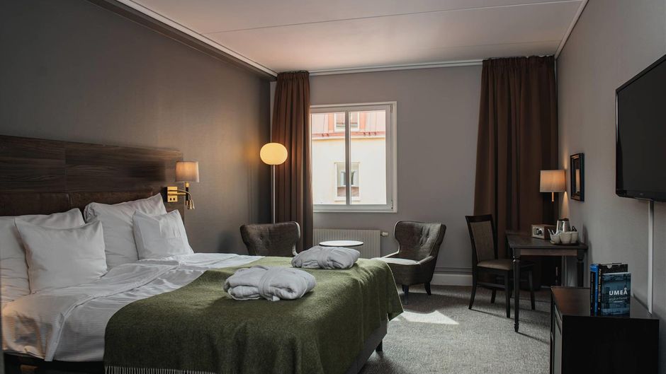 Home Hotel Uman Room