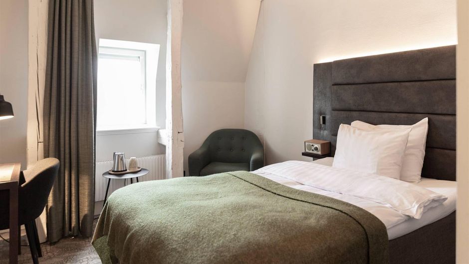 Home Hotel Victoria Room