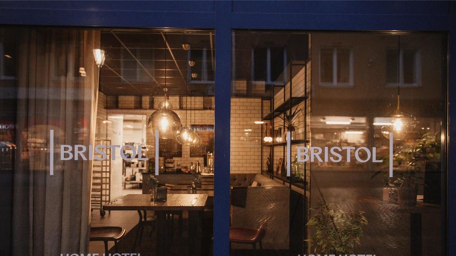 Home Hotel Bristol Exterior