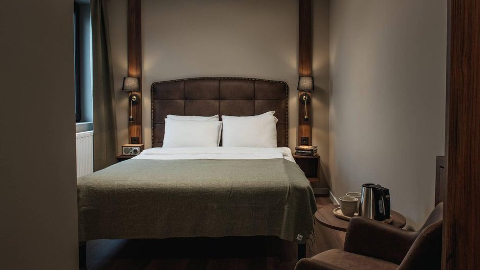 Home Hotel Bristol Room