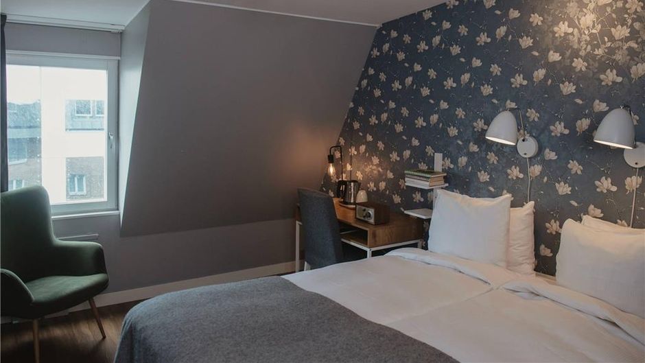Home Hotel Plaza Room