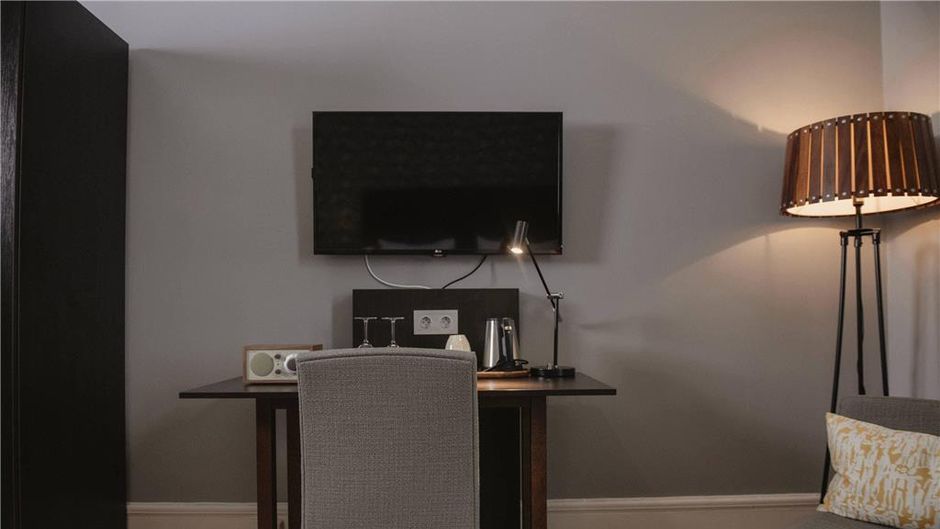 Home Hotel Plaza Suite