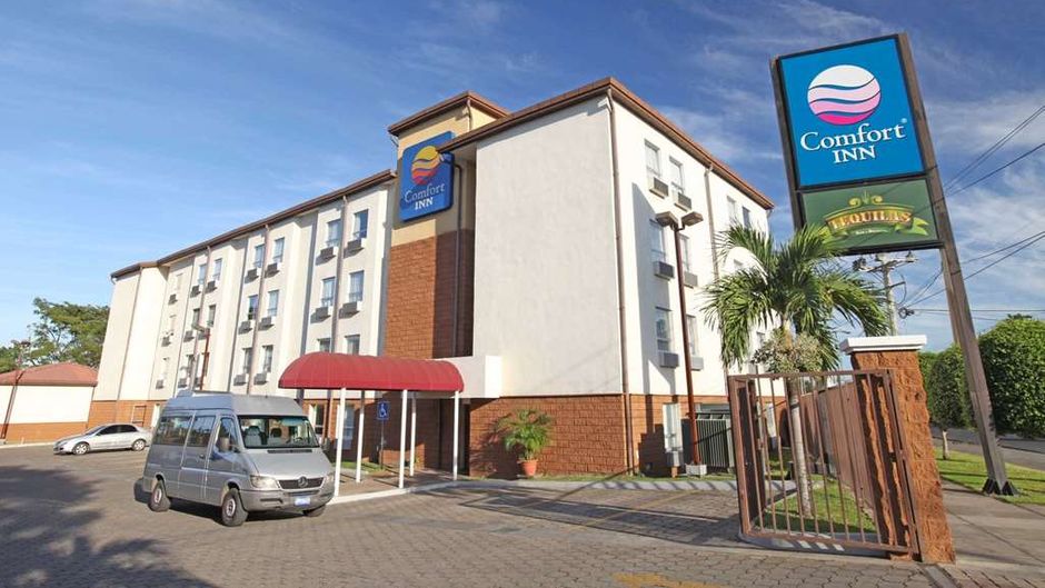 Comfort Inn Real San Miguel Exterior