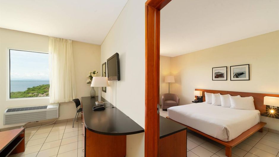Comfort Inn Real La Union Suite