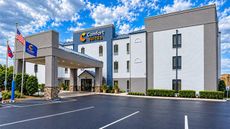 Comfort Suites