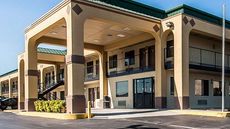 Econo Lodge Inn & Suites Southeast