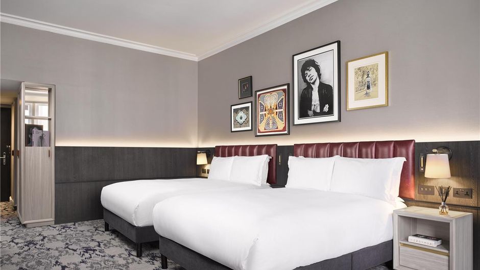 The Trafalgar St. James London Room