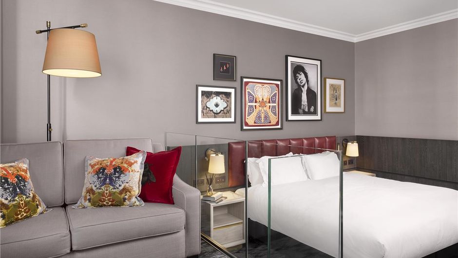 The Trafalgar St. James London Room