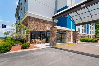 Comfort Suites