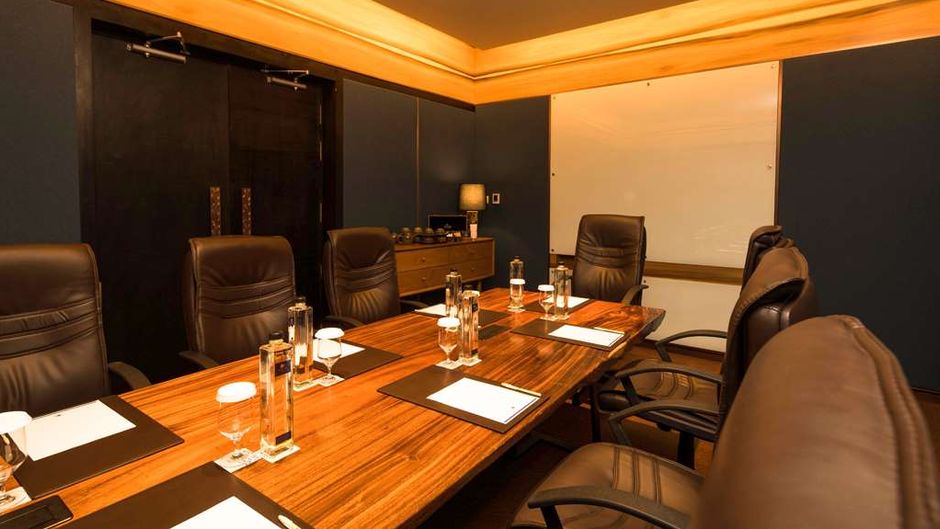 DoubleTree by Hilton Weerawila Rajawarna Meeting