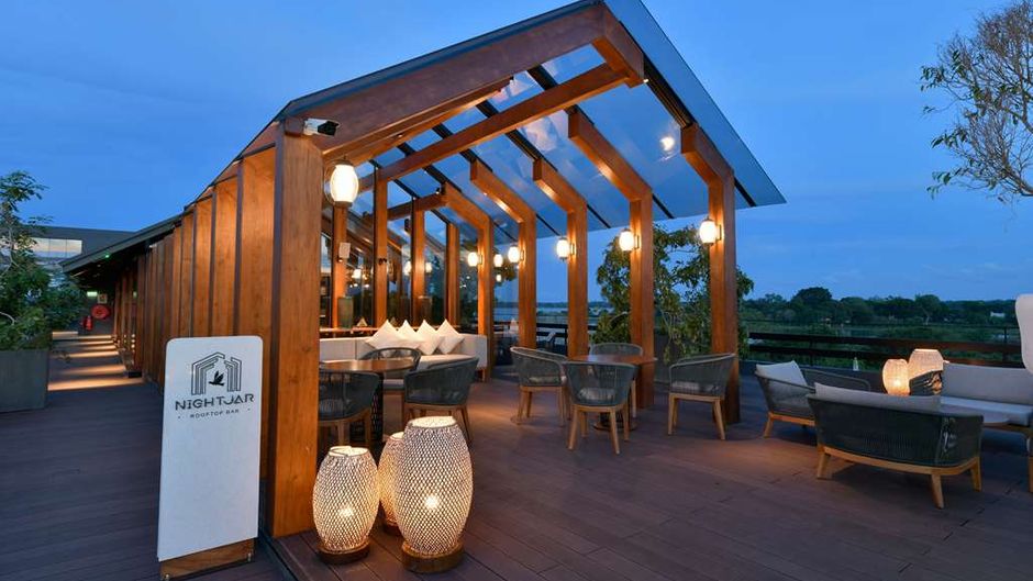 DoubleTree by Hilton Weerawila Rajawarna Restaurant