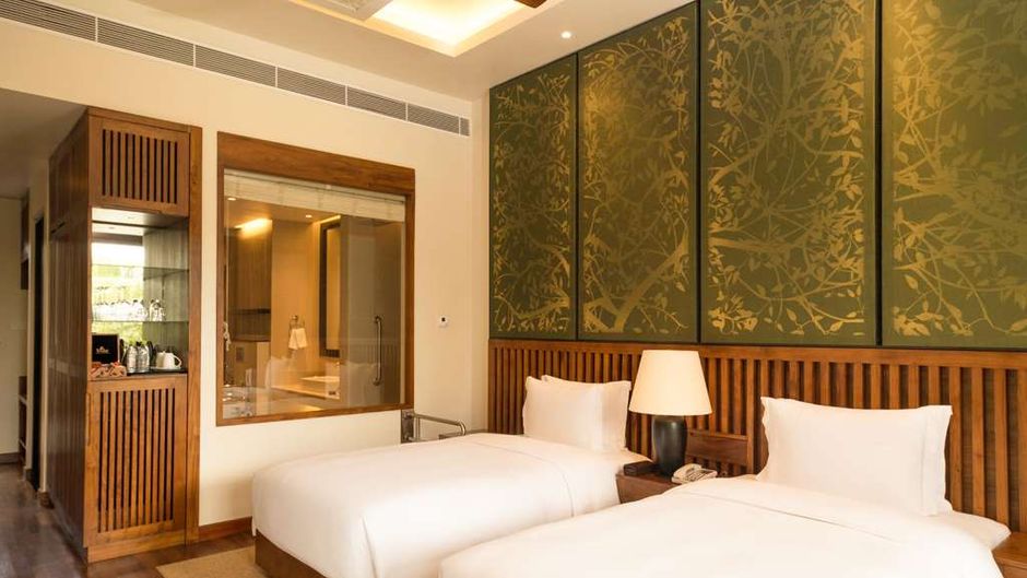 DoubleTree by Hilton Weerawila Rajawarna Room