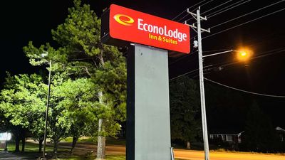 Econo Lodge Inn and Suites Centerville