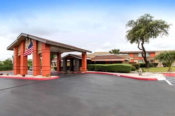 Quality Inn & Suites near AT&T Center
