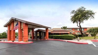 Quality Inn & Suites near AT&T Center