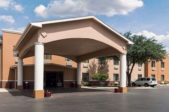 Quality Suites of Midland