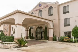Comfort Suites North