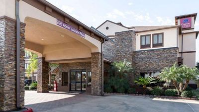 Comfort Suites
