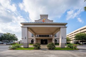 Comfort Suites