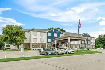 Comfort Suites