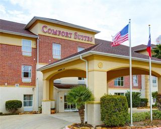 Comfort Suites