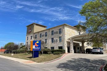 Comfort Suites near Seaworld
