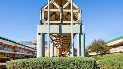 Rodeway Inn & Suites at Fiesta Park