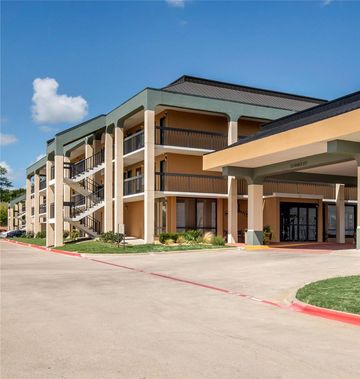 Quality Inn & Suites Fort Worth