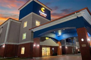 Comfort Suites