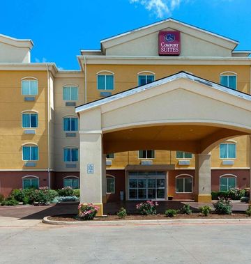 Comfort Suites University