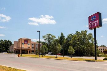 Comfort Suites