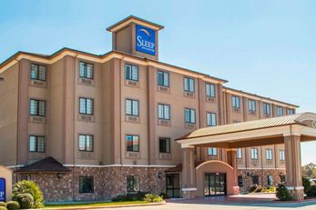 Sleep Inn & Suites at Six Flags