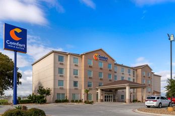 Comfort Inn & Suites Selma Hotel