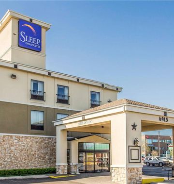 Sleep Inn & Suites