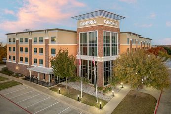 Cambria hotel & suites Plano - Frisco