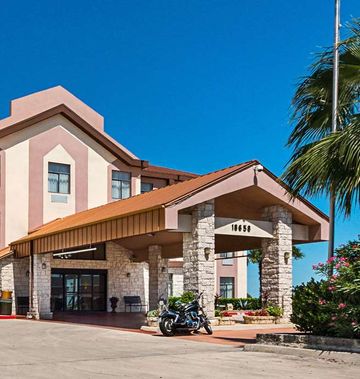 Quality Inn and Suites Buda