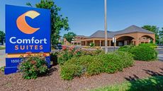 Comfort Suites