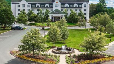 Comfort Inn & Suites Near Burke Mountain