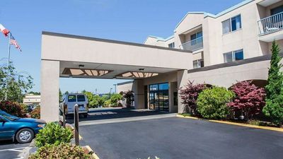 Quality Inn Grand Suites Bellingham